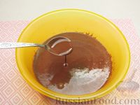 Фото приготовления рецепта: Шоколадно-кофейные блинчики на молоке - шаг №7