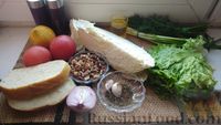 Фото приготовления рецепта: Cалат c пекинской капустой, помидорами, орехами и сухариками - шаг №1