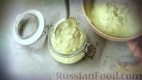 Фото приготовления рецепта: Соус "Тартар" с огурцами, оливками и чесноком - шаг №6