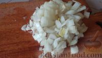 Фото приготовления рецепта: Постный борщ с пекинской капустой, фасолью и черносливом - шаг №7