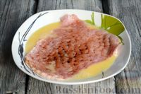 Фото приготовления рецепта: Шницель из свинины с соевым соусом - шаг №6