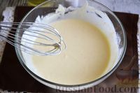 Фото приготовления рецепта: Дрожжевой пирог с грибами в яично-сметанной заливке - шаг №17