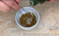 Фото приготовления рецепта: Куриная грудка с помидорами, сыром и базиликом (в духовке) - шаг №7