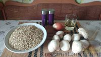 Фото приготовления рецепта: Оладьи из зелёной гречки с грибами и луком - шаг №1