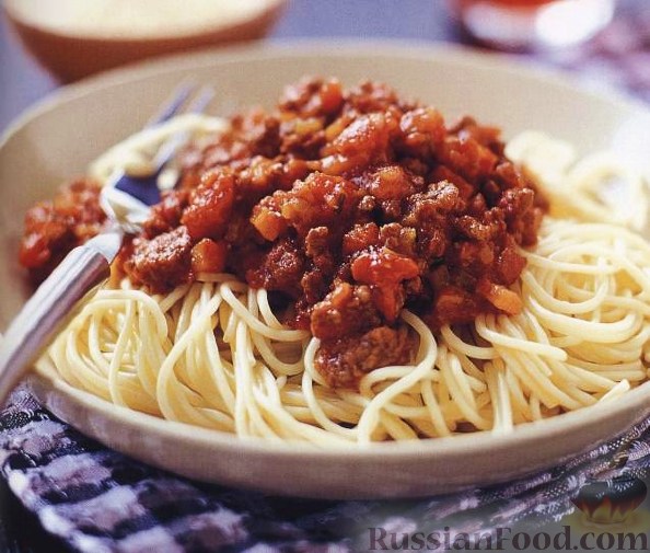 Итальянский соус для спагетти с фаршем и томатной пастой