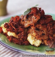 Фото к рецепту: Курица с ветчиной, томатами и полентой