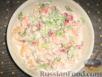Фото приготовления рецепта: Креветки с красной смородиной - шаг №7