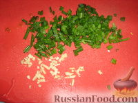 Фото приготовления рецепта: Салат с треской - шаг №7