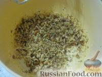 Фото приготовления рецепта: Крем сливочный со сгущенкой - шаг №4
