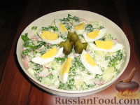Фото приготовления рецепта: Салат с черемшой "Весенняя поляна" - шаг №6