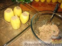 Фото приготовления рецепта: Картофель, фаршированный печенью - шаг №2