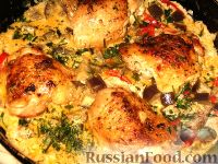 Фото приготовления рецепта: Курица в баклажанном соусе - шаг №7