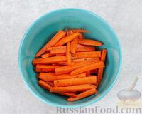 Фото приготовления рецепта: Запечённая морковь с тмином и паприкой - шаг №4