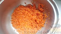 Фото приготовления рецепта: Котлеты из риса и чечевицы, в томатном соусе - шаг №2