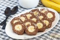 Фото к рецепту: Шоколадно-творожный десерт с вафлями и бананом