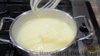 Фото приготовления рецепта: Торт "Наполеон" с кремом "Пломбир" - шаг №7