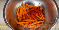 Фото приготовления рецепта: Морковные палочки со специями, в духовке - шаг №2