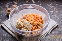 Фото приготовления рецепта: Селёдочный паштет с морковью и плавленым сыром - шаг №6