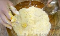 Фото приготовления рецепта: Торт "Наполеон" с кремом "Пломбир" - шаг №2