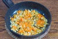 Фото приготовления рецепта: Тушёная капуста с грибами и булгуром, в томатном соусе - шаг №3