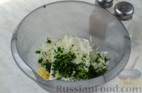 Фото приготовления рецепта: Творожная намазка с чесноком, луком и зеленью, для бутербродов - шаг №5