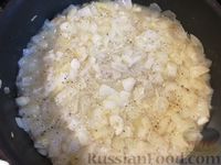 Фото приготовления рецепта: Куриные фрикадельки, запечённые в луковом соусе - шаг №9