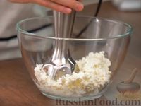 Фото приготовления рецепта: Творожные бездрожжевые куличи с глазурью из сухого молока и сгущёнки - шаг №1