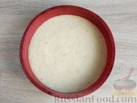 Фото приготовления рецепта: Пирог на кефире, из панировочных сухарей, с молочной заливкой - шаг №9