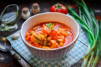 Фото к рецепту: Томатный суп со стручковой фасолью и болгарским перцем
