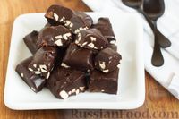 Фото к рецепту: Конфеты из шоколада, сгущёнки и орехов
