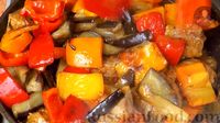 Фото приготовления рецепта: Свинина с овощами и зеленью, на сковороде - шаг №18