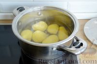 Фото приготовления рецепта: Картофельные оладьи с жареным луком - шаг №2