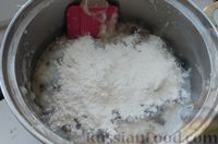 Фото приготовления рецепта: Котлеты из риса и шампиньонов под морковно-грибным соусом (в духовке) - шаг №12