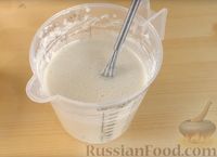 Фото приготовления рецепта: "Чебуреки" из жидкого теста, с капустой и сыром - шаг №2