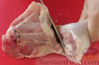 Фото приготовления рецепта: Запечённые куриные окорочка с картошкой и семечками - шаг №1