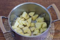 Фото приготовления рецепта: Суп с пшеном и картофелем - шаг №2
