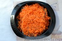 Фото приготовления рецепта: Минтай, запечённый с морковью, в яично-молочной заливке - шаг №11