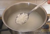 Фото приготовления рецепта: Капустная слоёная запеканка с фаршем, рисом и овощами - шаг №3