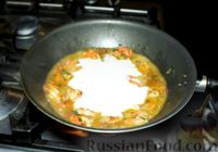 Фото приготовления рецепта: Жареные креветки по-индонезийски, в соусе сатэй - шаг №18