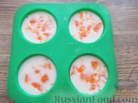 Фото приготовления рецепта: Молочное желе с мандаринами (на агар-агаре) - шаг №7