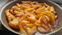 Фото приготовления рецепта: Картофель, запечённый в пикантном соусе - шаг №9