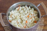 Фото приготовления рецепта: Пшенная каша с картофелем и морковью - шаг №7