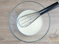 Фото приготовления рецепта: Блин в духовке, на молоке - шаг №4