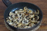 Фото приготовления рецепта: Гречневая лапша с грибами, овощами и кокосовым молоком - шаг №5
