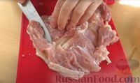 Фото приготовления рецепта: Куриные рулеты в пивном маринаде, с беконом и сыром - шаг №2