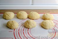 Фото приготовления рецепта: Сдобные булочки "Крем-де-Паризьен" с лимонным заварным кремом - шаг №11