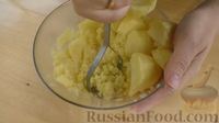 Фото приготовления рецепта: Мясные зразы-"яйца" с картофельным пюре и сыром (в духовке) - шаг №4