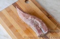 Фото приготовления рецепта: Рулет из свинины, с языком и беконом - шаг №5