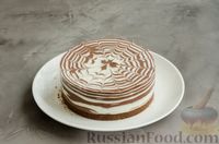 Фото приготовления рецепта: Сметанно-сливочный муссовый торт "Зебра" без выпечки - шаг №17