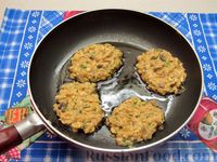 Фото приготовления рецепта: Котлеты из грибов, овсянки и картофеля - шаг №15